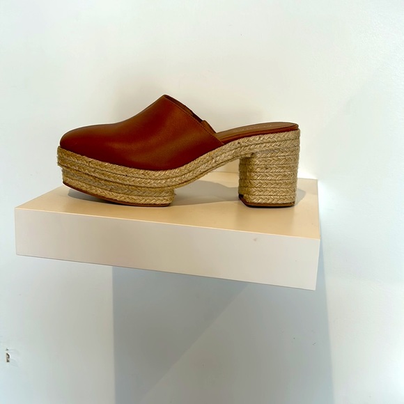 Pico Tan - Picture 2 of 2